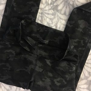 Fabletics Powerhold 7/8 Leggings